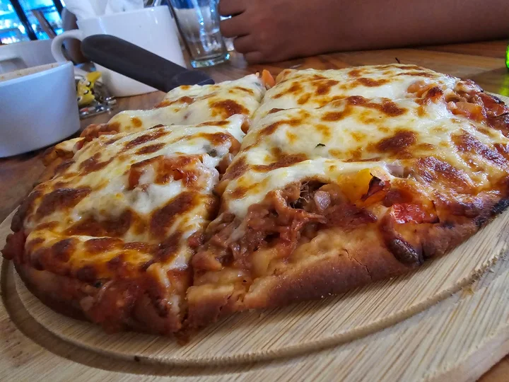 Mongastor Cafe Montecristi – Pizza de Chivo