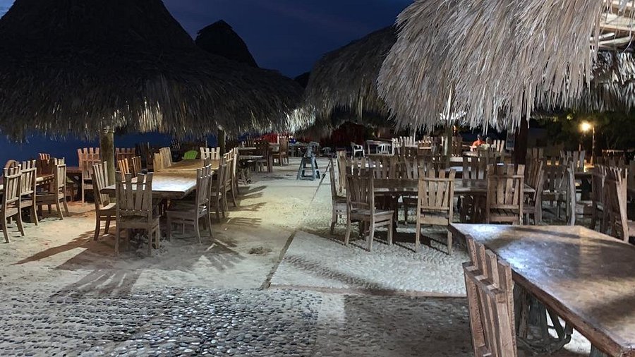 Rancho Típico cueva de Las Águilas