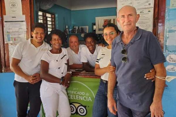 Restaurante Santi y excursiones