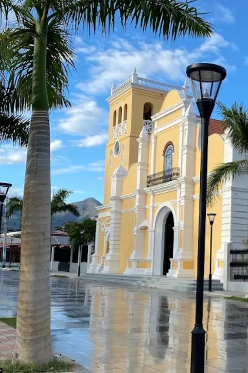 Azua 1 azua